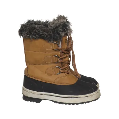 Laced boots (Brown, Black) from Urberg