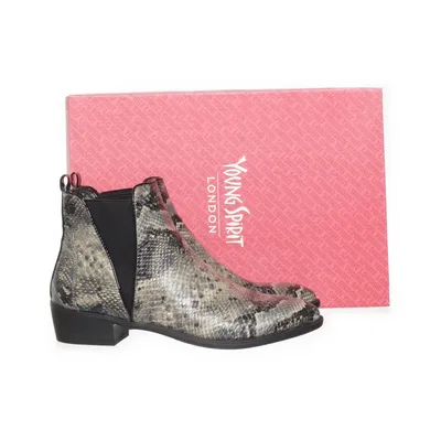 Chelsea boots (1030740-02) från Young Spirit