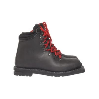 Cross-country ski boots (Black) from Lundhags Leather