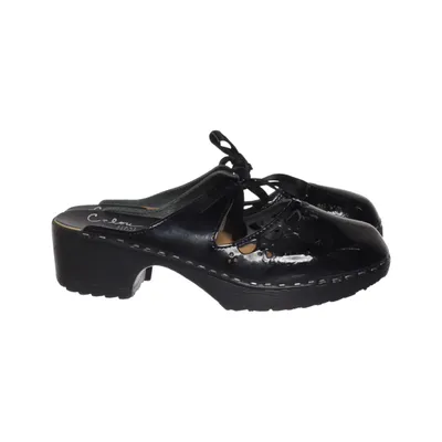 Mules (Black) from Calou