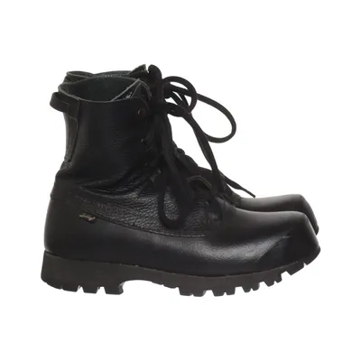 Laced boots (Black) from Lundhags