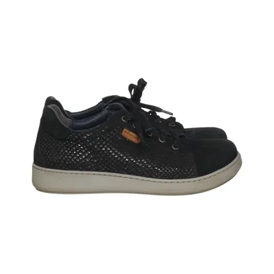 Sneakers (Black) from New Feet Suede