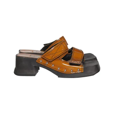 Sabots (Marron) de Miista Cuir