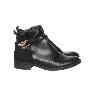 Ankle boots (Black) from About You