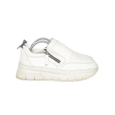 Sneakers (White) from Nude of Scandinavia