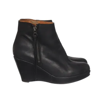 Boots (Svart) från Sixtyseven