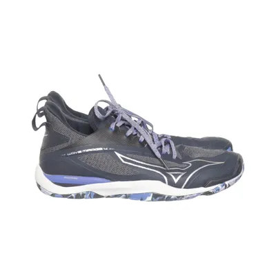 Trainers (X1GA215002) from Mizuno