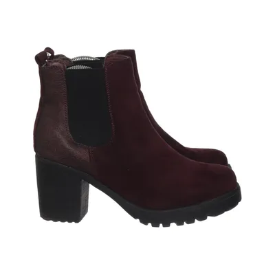 Chelsea boots (ERYNN) from Erynn