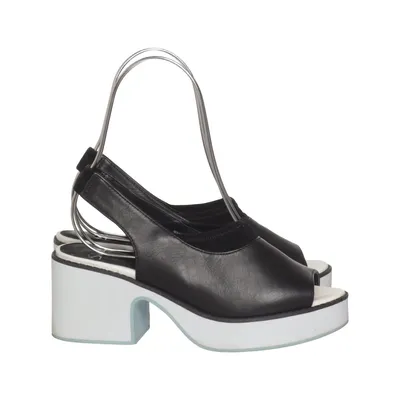 Chaussure compensées (Noir, Blanc) de Shelly London Cuir
