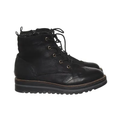 Bottes à lacets (Noir) de Claudia Ghizzani