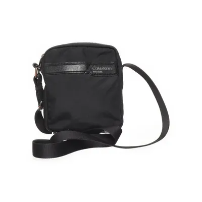Axelremsväska (Svart) från Calvin Klein