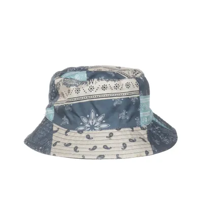 Buckethatt (Blå, Grön, Beige, Vit) från Bershka Bomull