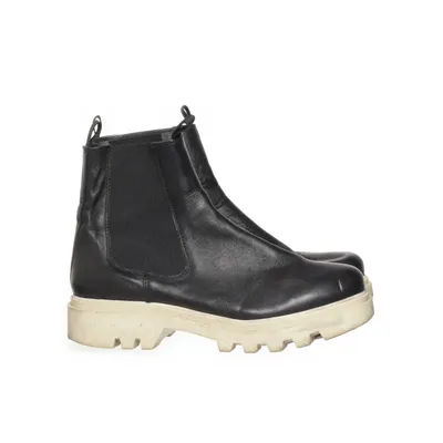 Chelsea boots (Black) from Kanna