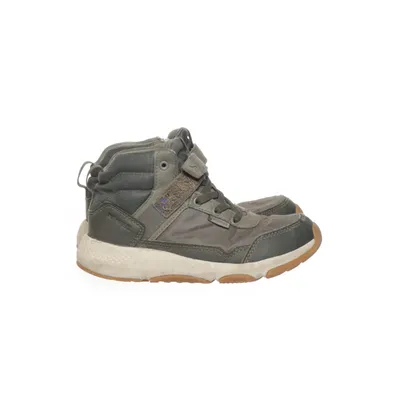 Sneakers (Gray) from Newfeel
