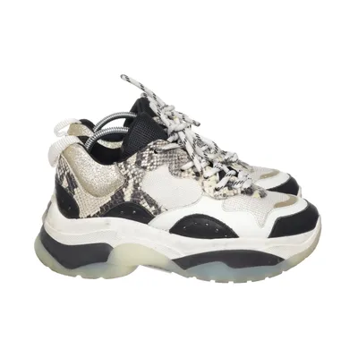 Sneakers (White, Multicolored) from Ovyé