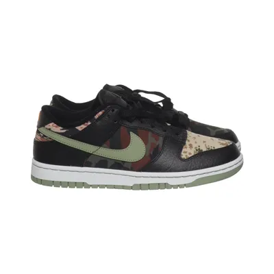 Sneakers (Dunk Low Se 'Camo') from Nike Leather