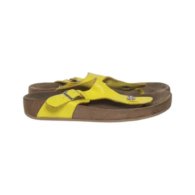 Sandals (Yellow, Brown) from Graceland