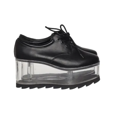 Wedges (Black) from Yru