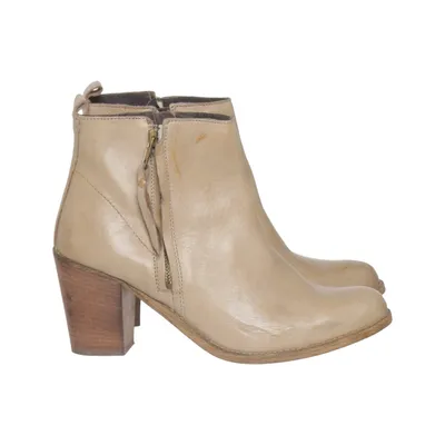 Heeled boots (Beige) from Wojas