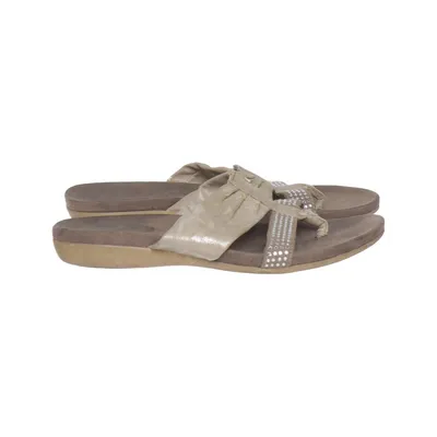Slip-ins (Beige, Brown) from Soft Line