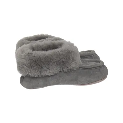 Slippers (Gray) from Axelda Leather