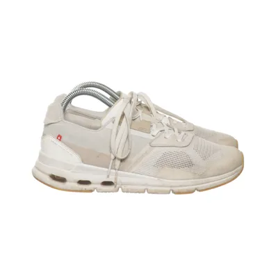Trainers (White) from On Cloud
