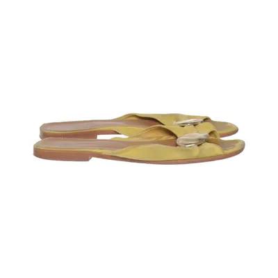 Mules (Jaune) de Flattered x Michaela Forni Cuir
