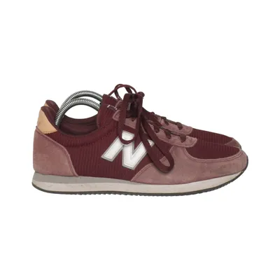 Sneaker (220) von New Balance