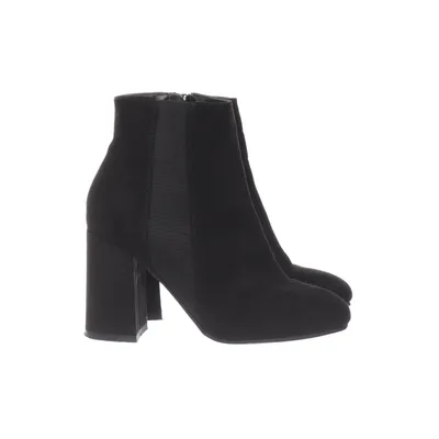 Heeled boots (Black) from New Look Suede