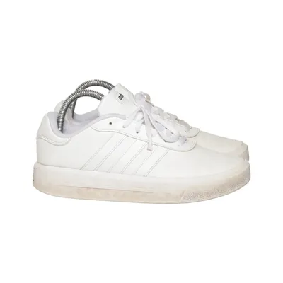 Sneakers (GV9000) från Adidas