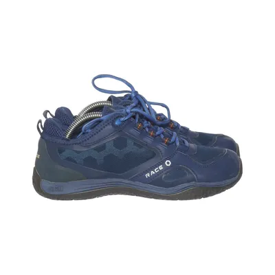 Baskets (Bleu) de Gill