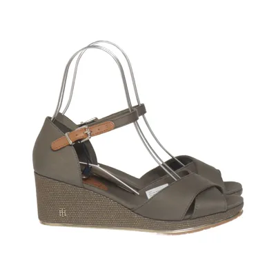 Kilklackar (Feminine Mid Wedge Sandal Basic) från Tommy Hilfiger Bomull, Skinn