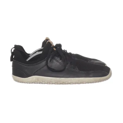 Sneakers (Black) from Vivobarefoot