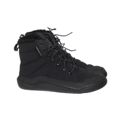 Laced boots (Tracker) from Vivobarefoot