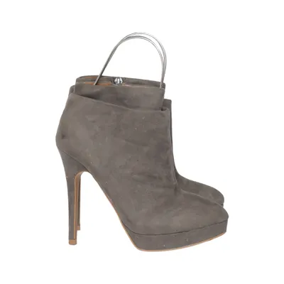 Bottes à talons (Gris) de Zara Collection