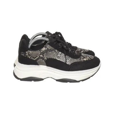Trainers (Black, Gray, White) from Duffy