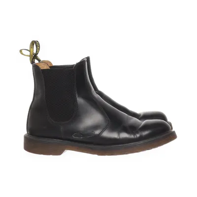 Chelsea boots (Black) from Dr. Martens Leather