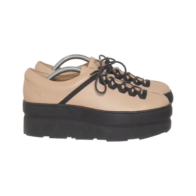 Sneakers (Beige, Svart) från Gram Skinn
