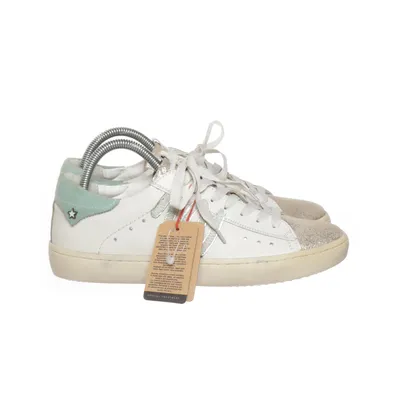 Sneakers (White, Gold) from Wrangler Leather