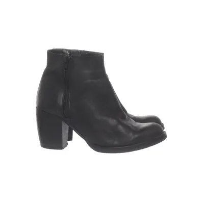 Heeled boots (Black) from Corett
