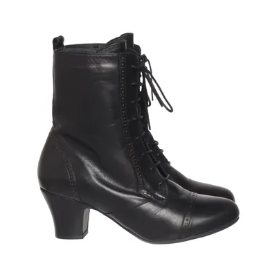 Laced boots (Flicka) from Miz Mooz