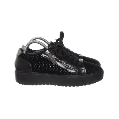 Sneakers (Black) from DL Sport