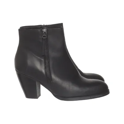 Bottes à talons (Noir) de Sacha Essentials