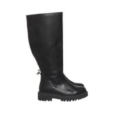 Boots (Black) from Manfield