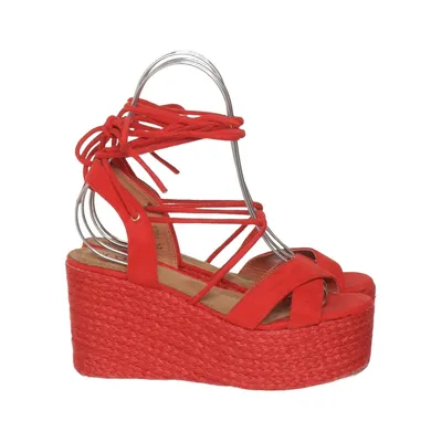 Wedges (Red) from Coura