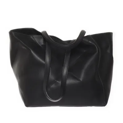 Axelremsväska (Svart) från Nanushka