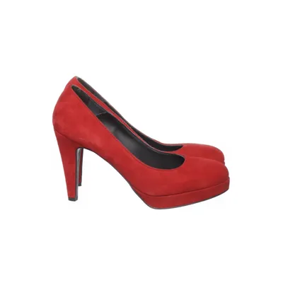 Pumps (Red) from Manfield