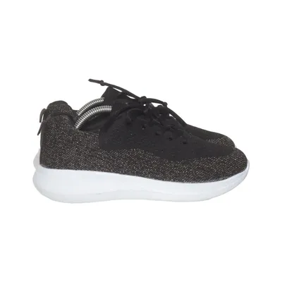 Trainers (Black, White) from D.T. New York