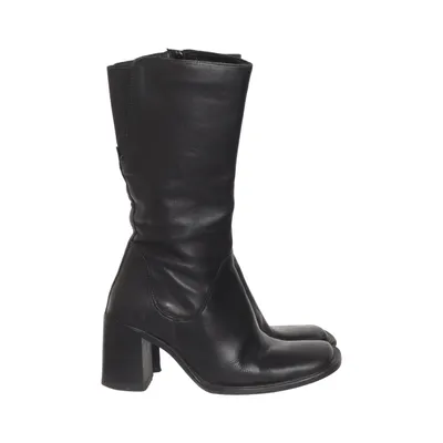 Boots (Black) from Theorema