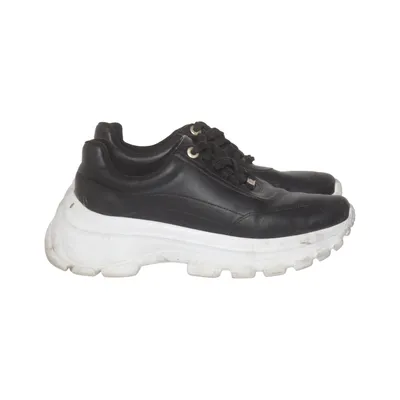Sneakers (Black, White) from Vizzano